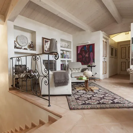 Monterosato Bed & Breakfast 4*